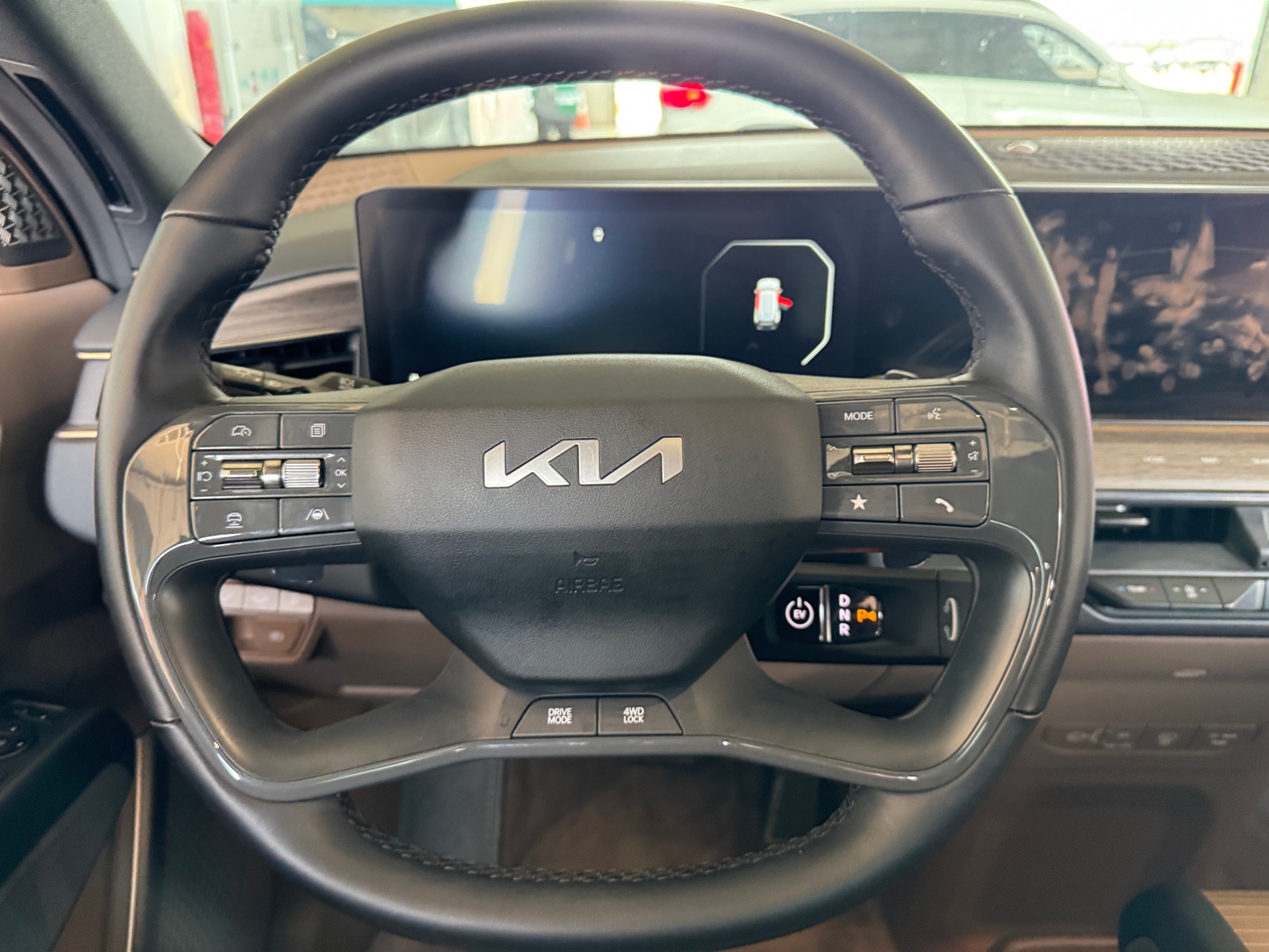 Thumbnail: 2024 Kia EV9 - 5