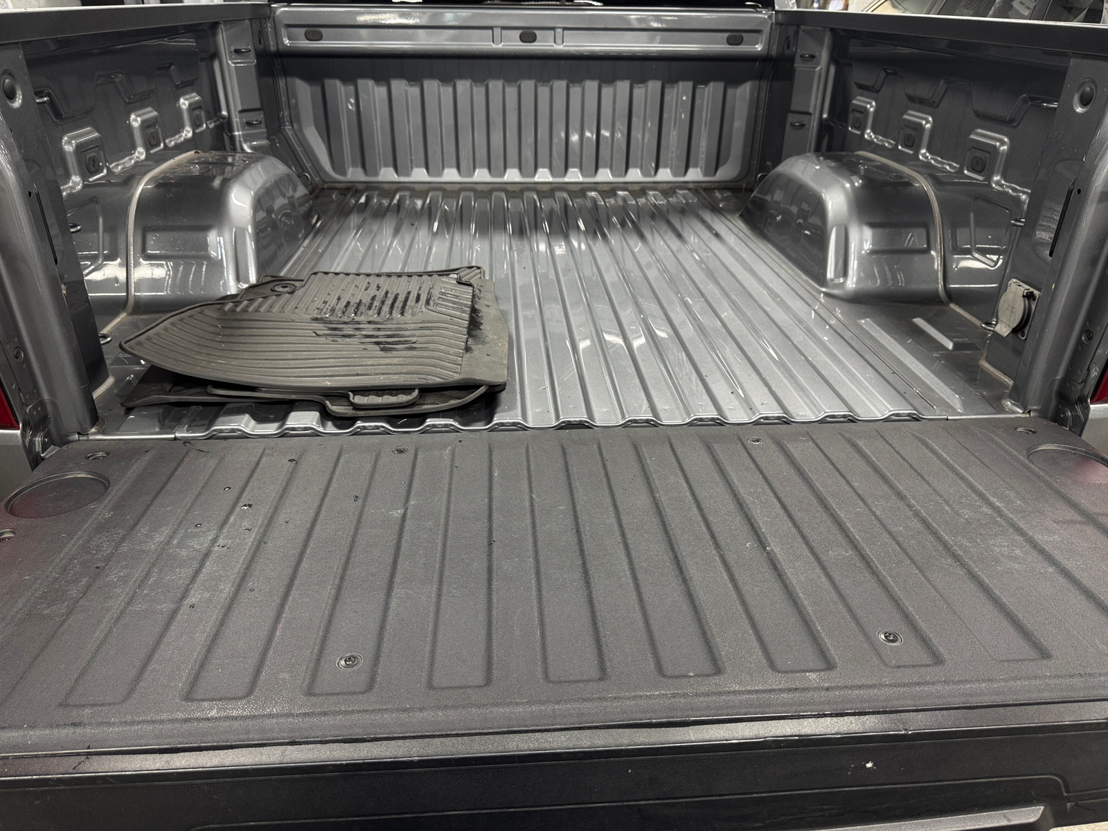 Thumbnail: 2022 Chevrolet Silverado 1500 - 7