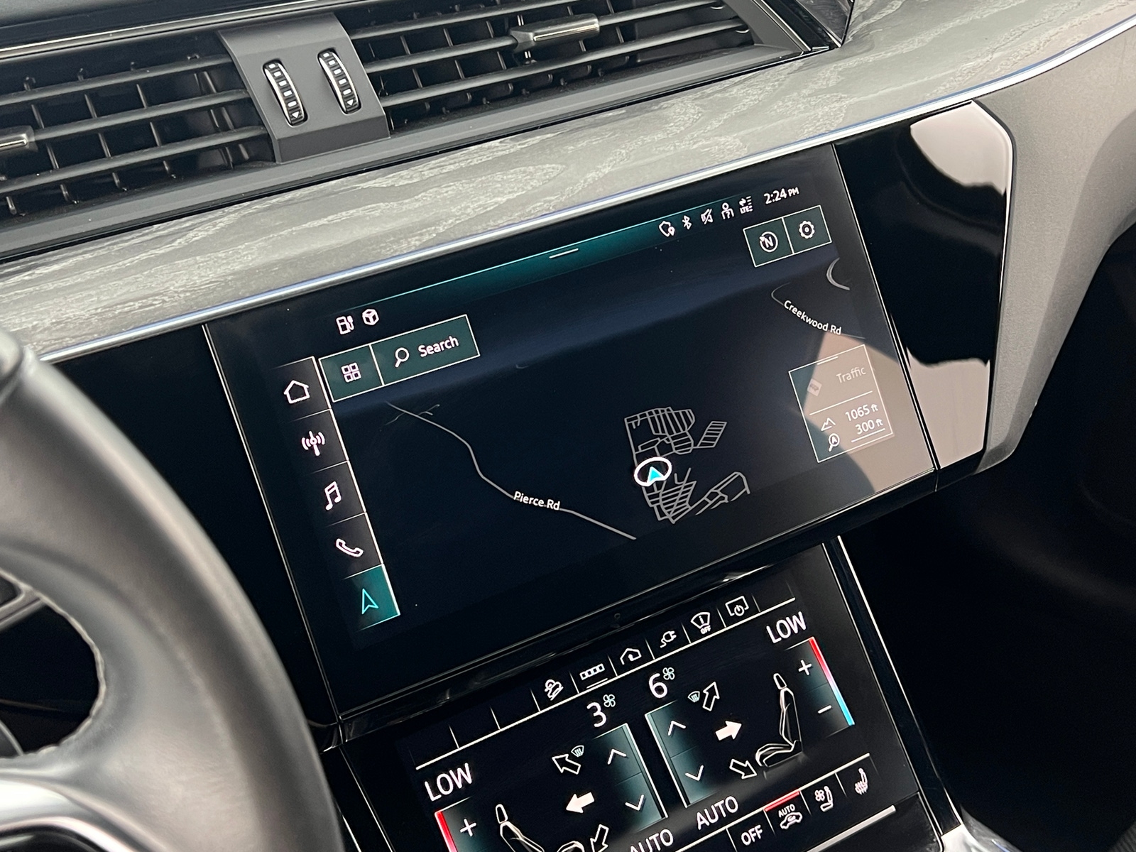 Thumbnail: 2022 Audi e-tron - 3