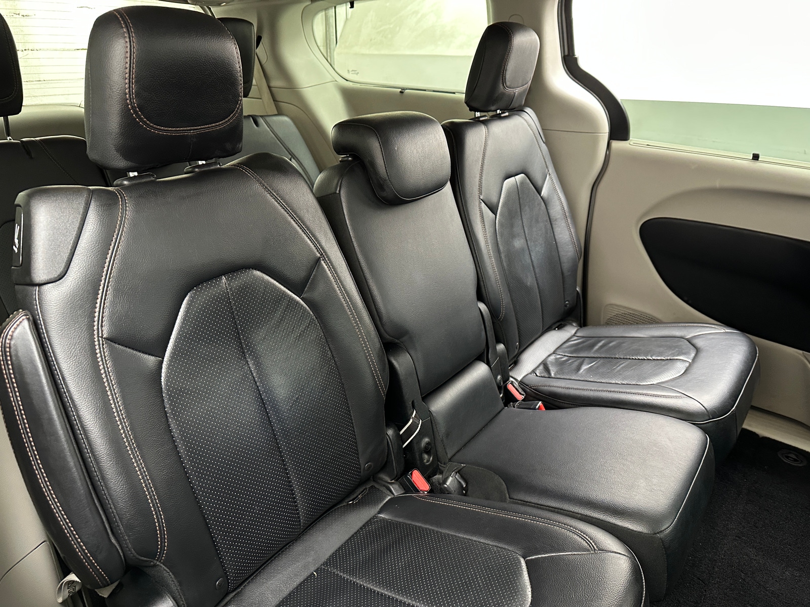 Thumbnail: 2018 Chrysler Pacifica - 5