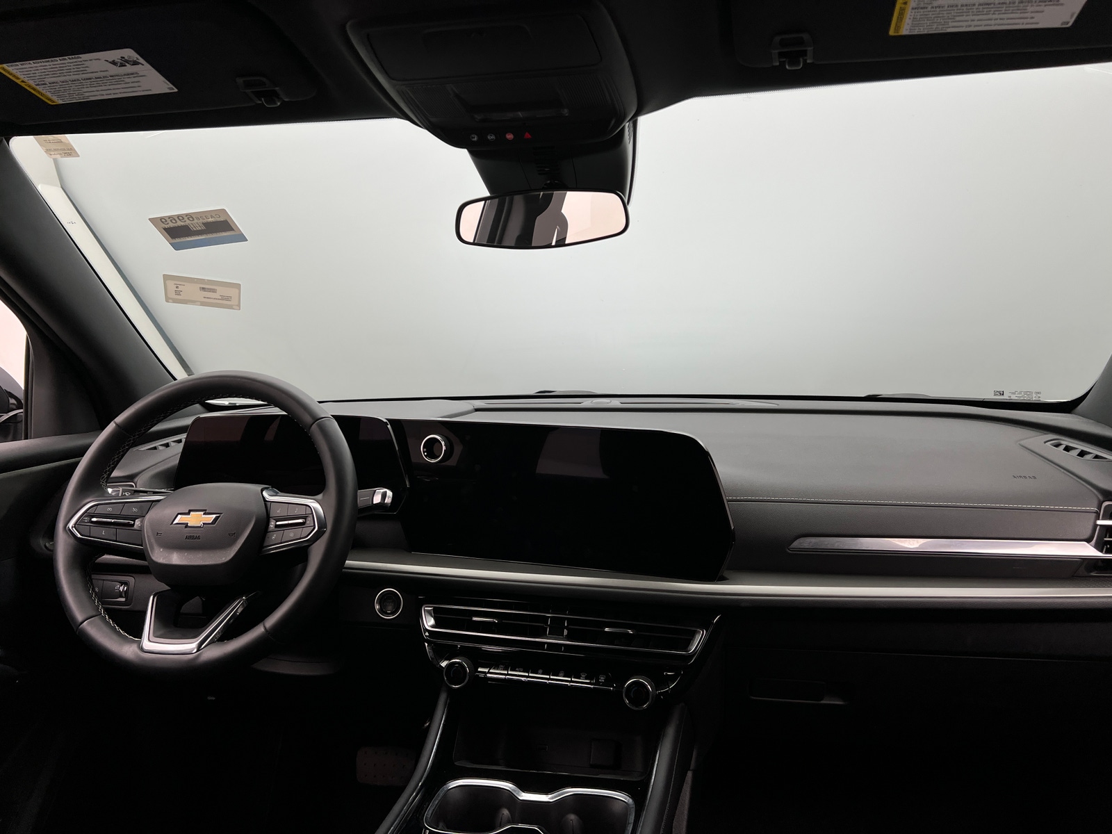 Thumbnail: 2025 Chevrolet Traverse - 3