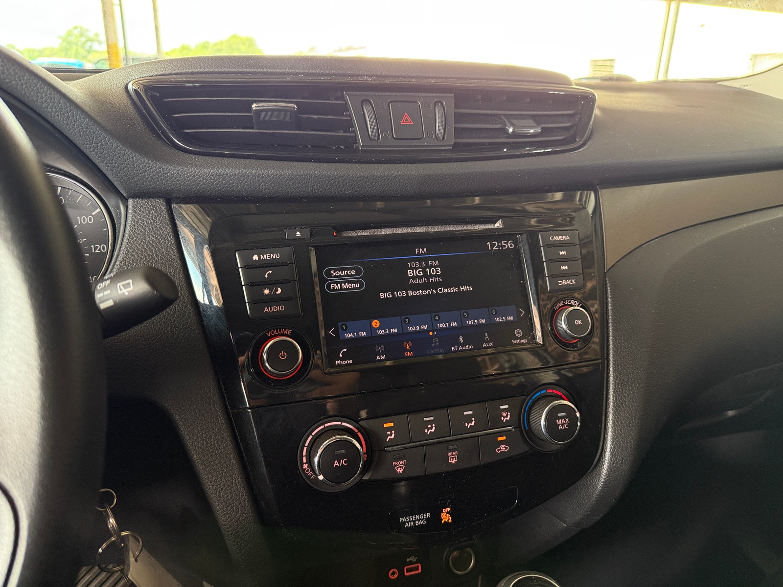 Thumbnail: 2019 Nissan Rogue Sport - 4