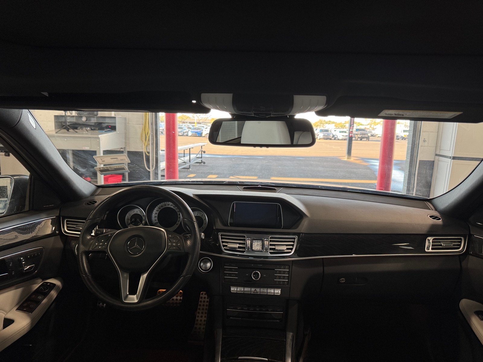 Thumbnail: 2016 Mercedes-Benz E-Class - 2