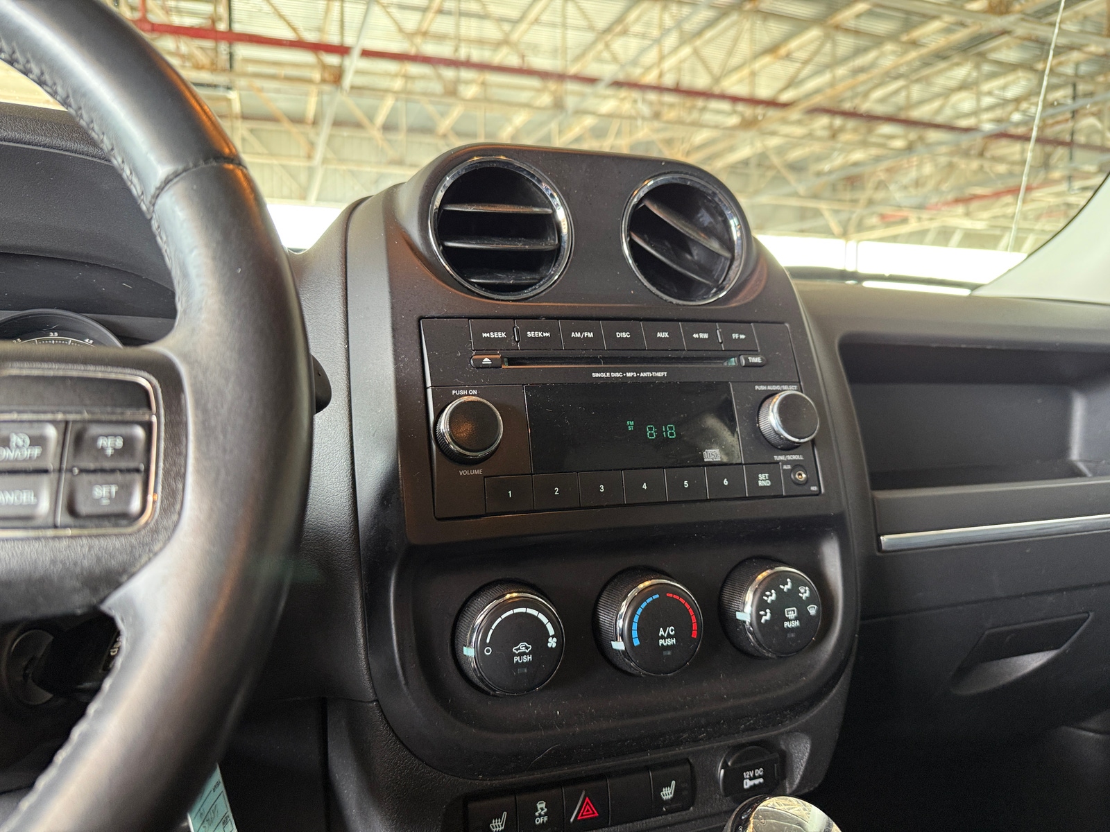 Thumbnail: 2014 Jeep Patriot - 4