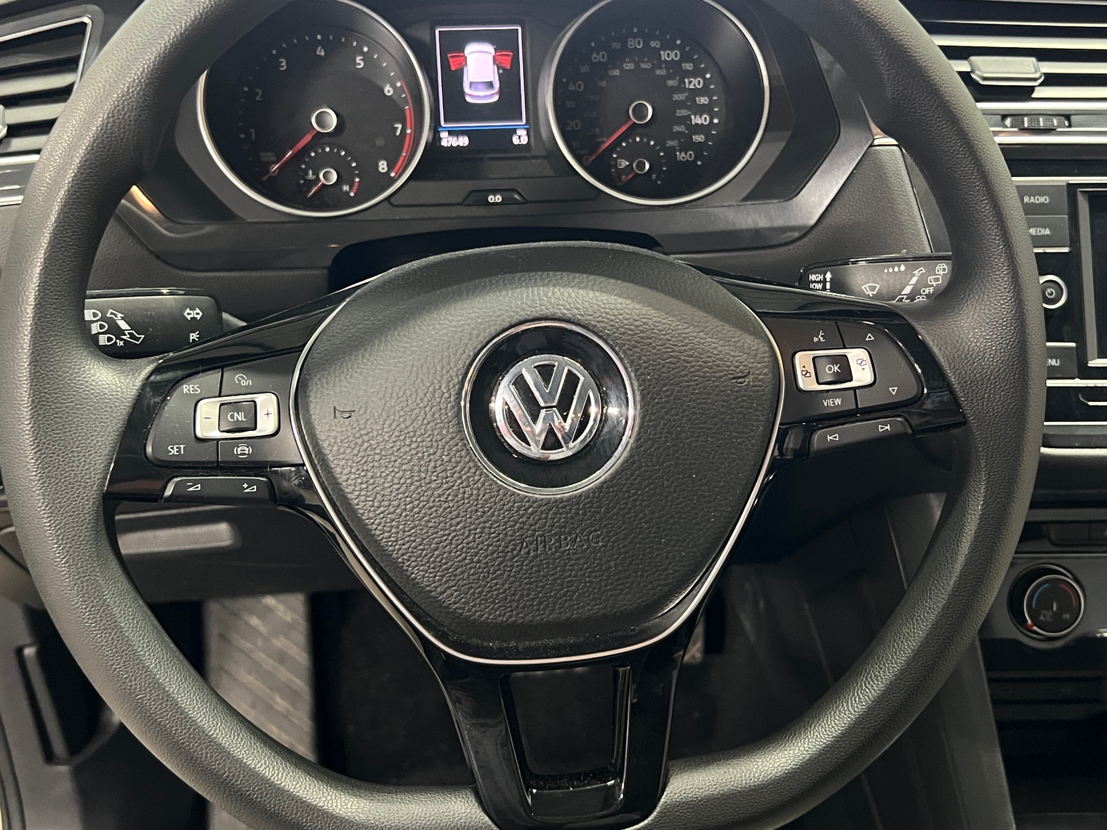 Thumbnail: 2020 Volkswagen Tiguan - 5