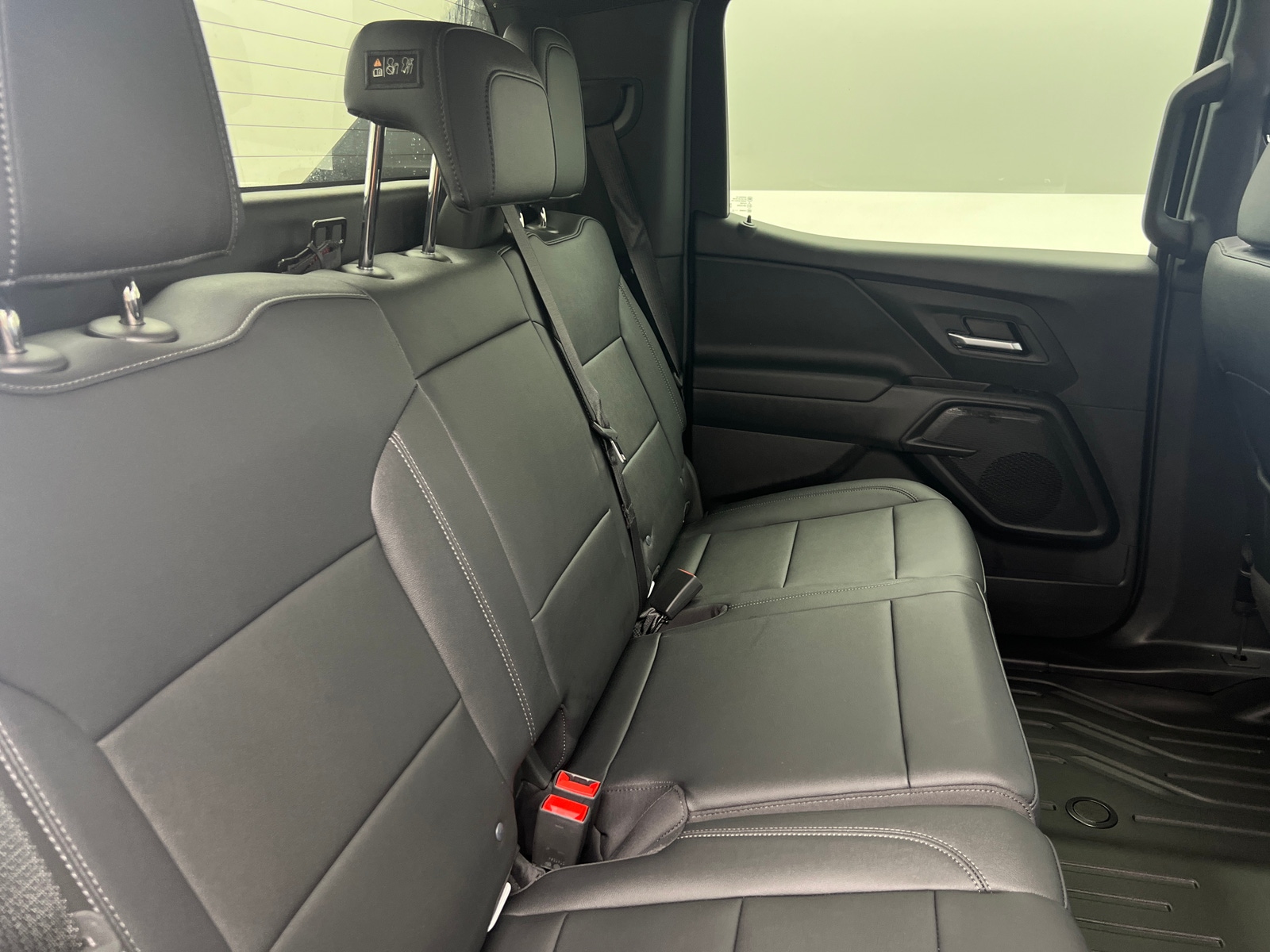 Thumbnail: 2024 Chevrolet Silverado EV - 6