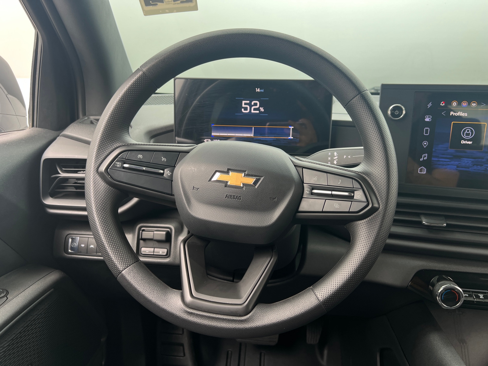 Thumbnail: 2024 Chevrolet Silverado EV - 5