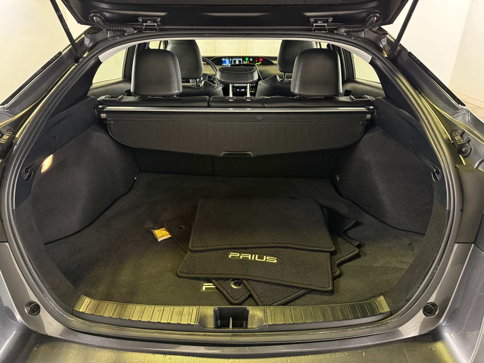 Thumbnail: 2021 Toyota Prius - 6