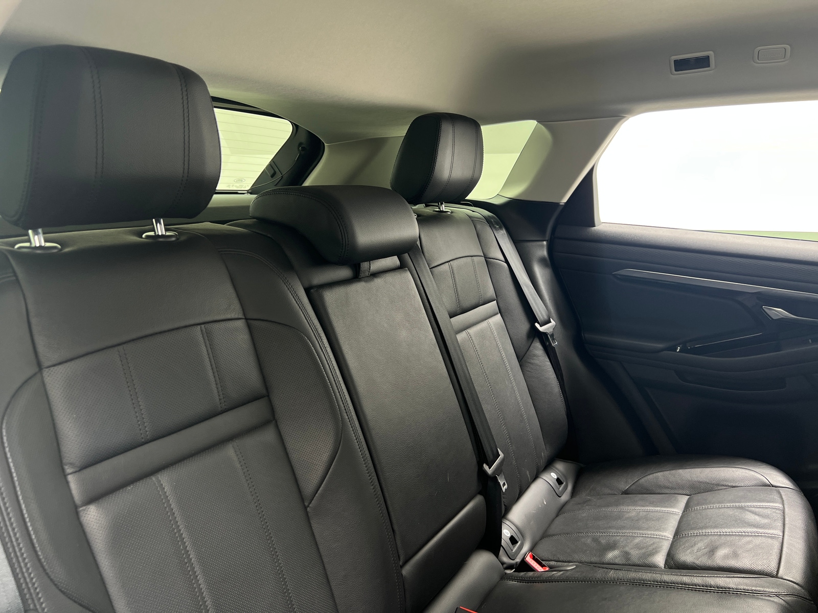 Thumbnail: 2020 Land Rover Range Rover Evoque - 5