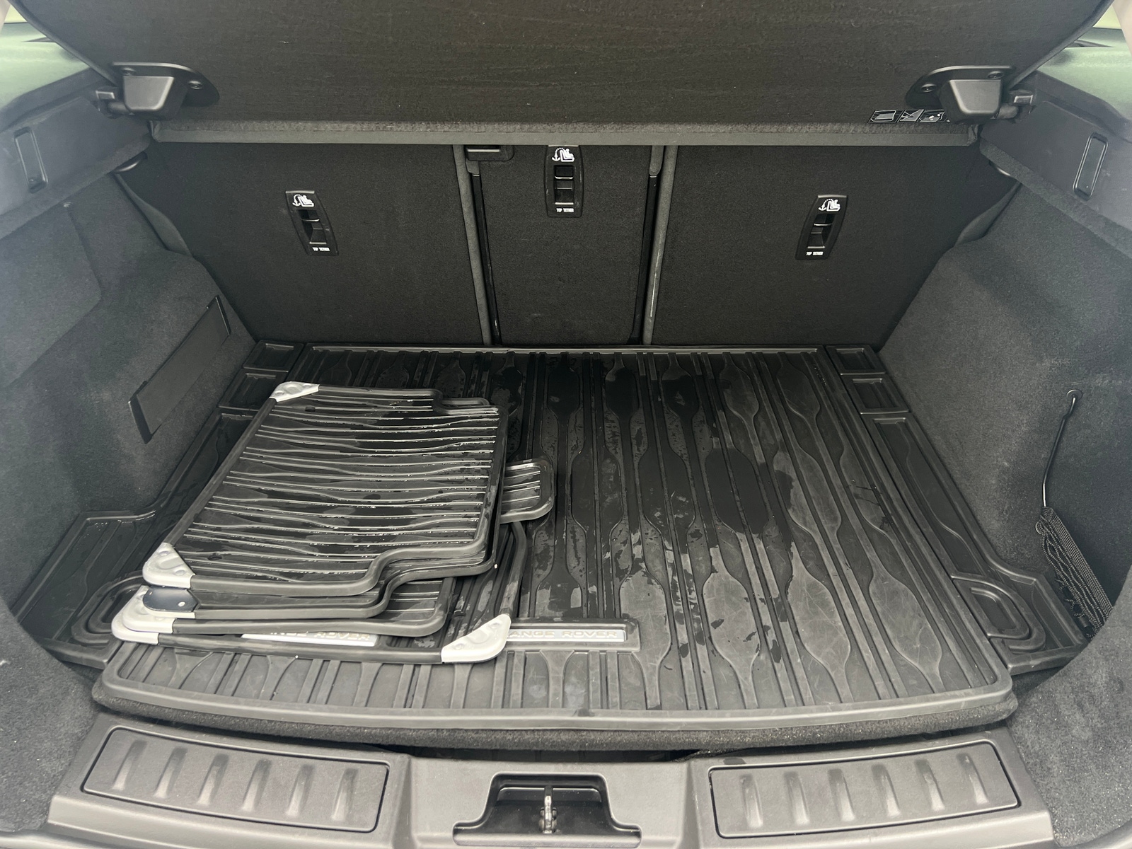 Thumbnail: 2020 Land Rover Range Rover Evoque - 6