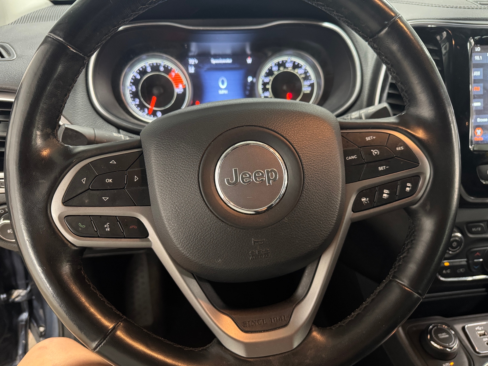 Thumbnail: 2021 Jeep Cherokee - 4