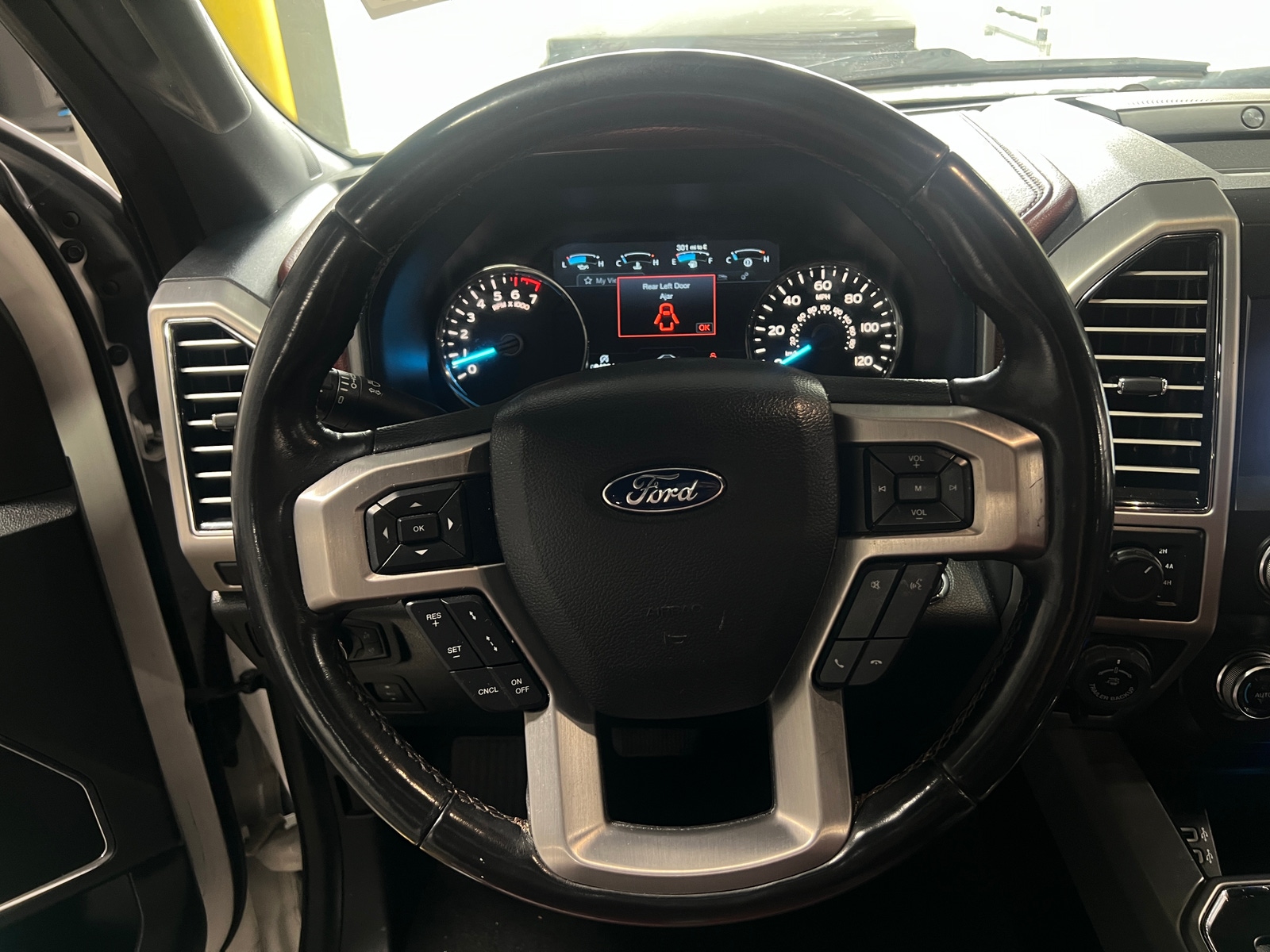 Thumbnail: 2019 Ford Econoline - 4