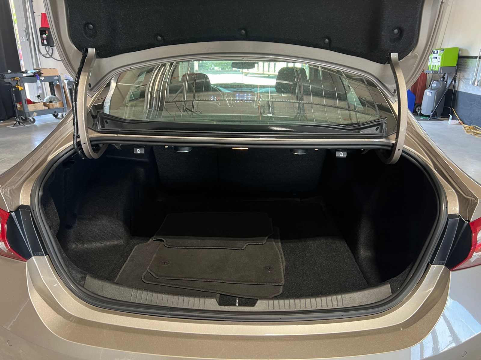 Thumbnail: 2024 Chevrolet Malibu - 6