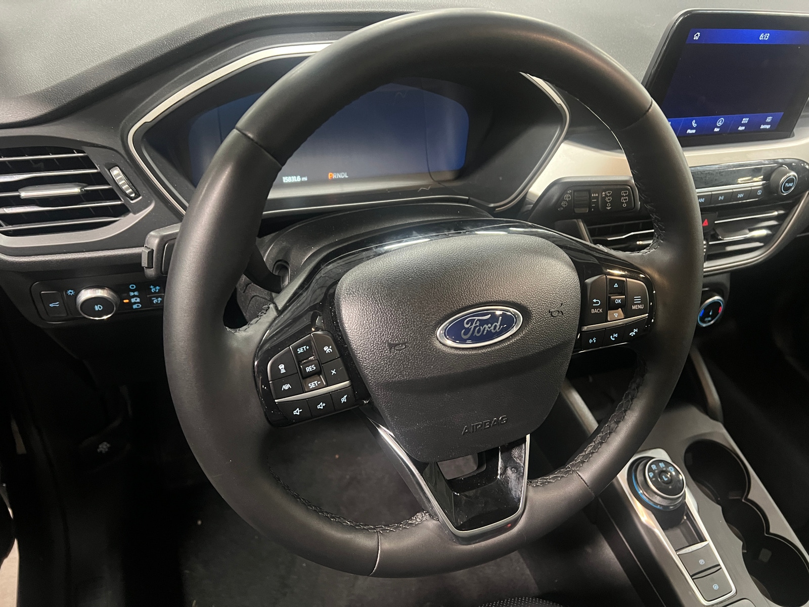 Thumbnail: 2022 Ford Escape - 4