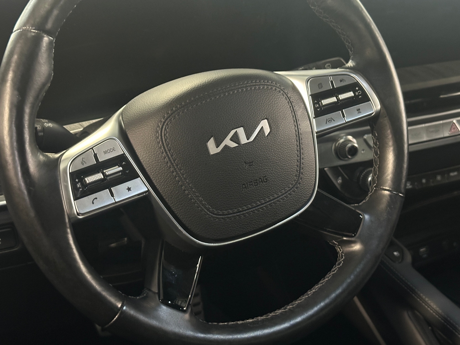 Thumbnail: 2023 Kia Telluride - 4