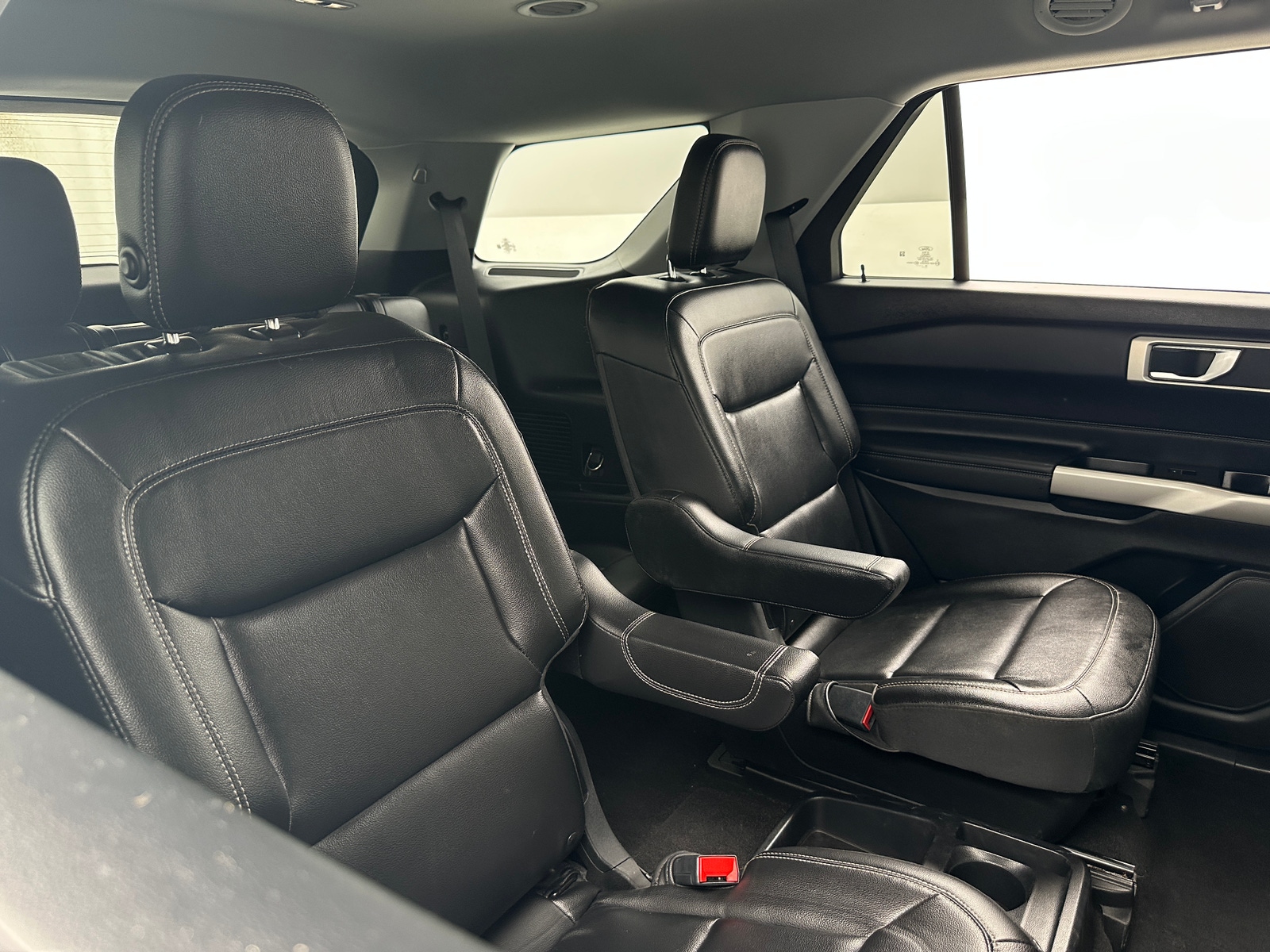 Thumbnail: 2020 Ford Explorer - 5