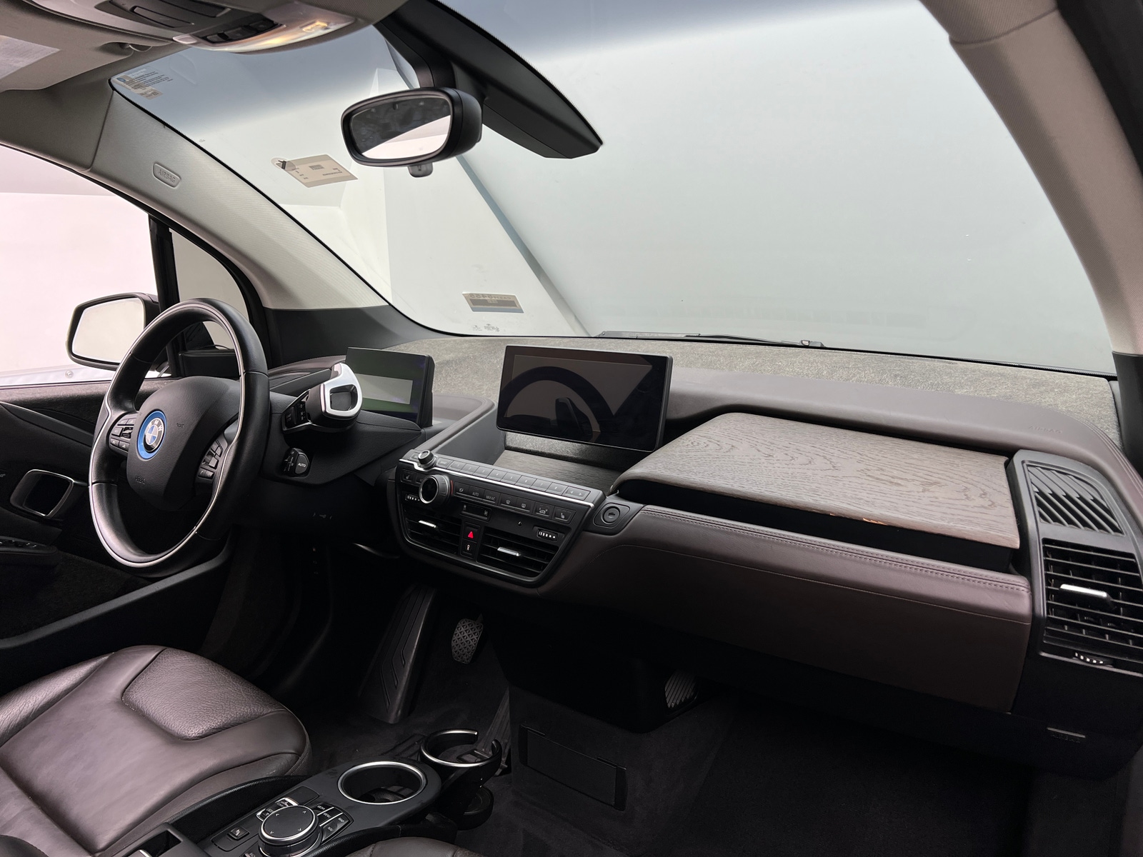 Thumbnail: 2018 BMW i3 - 2