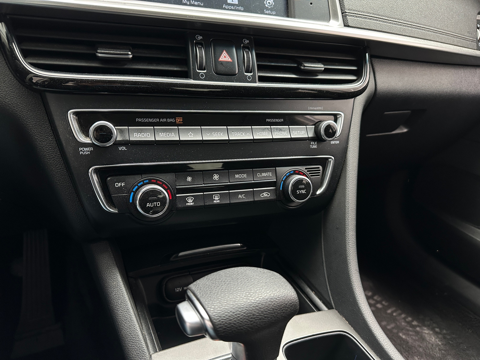 Thumbnail: 2019 Kia Optima - 4