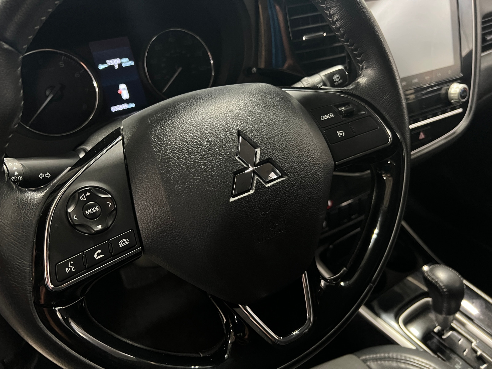 Thumbnail: 2020 Mitsubishi Outlander - 5