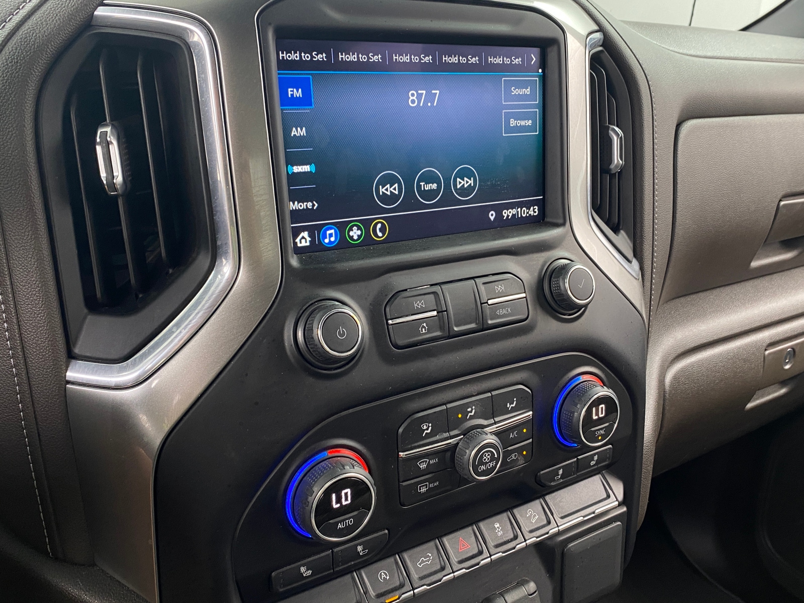 Thumbnail: 2021 Chevrolet Silverado 1500 - 4
