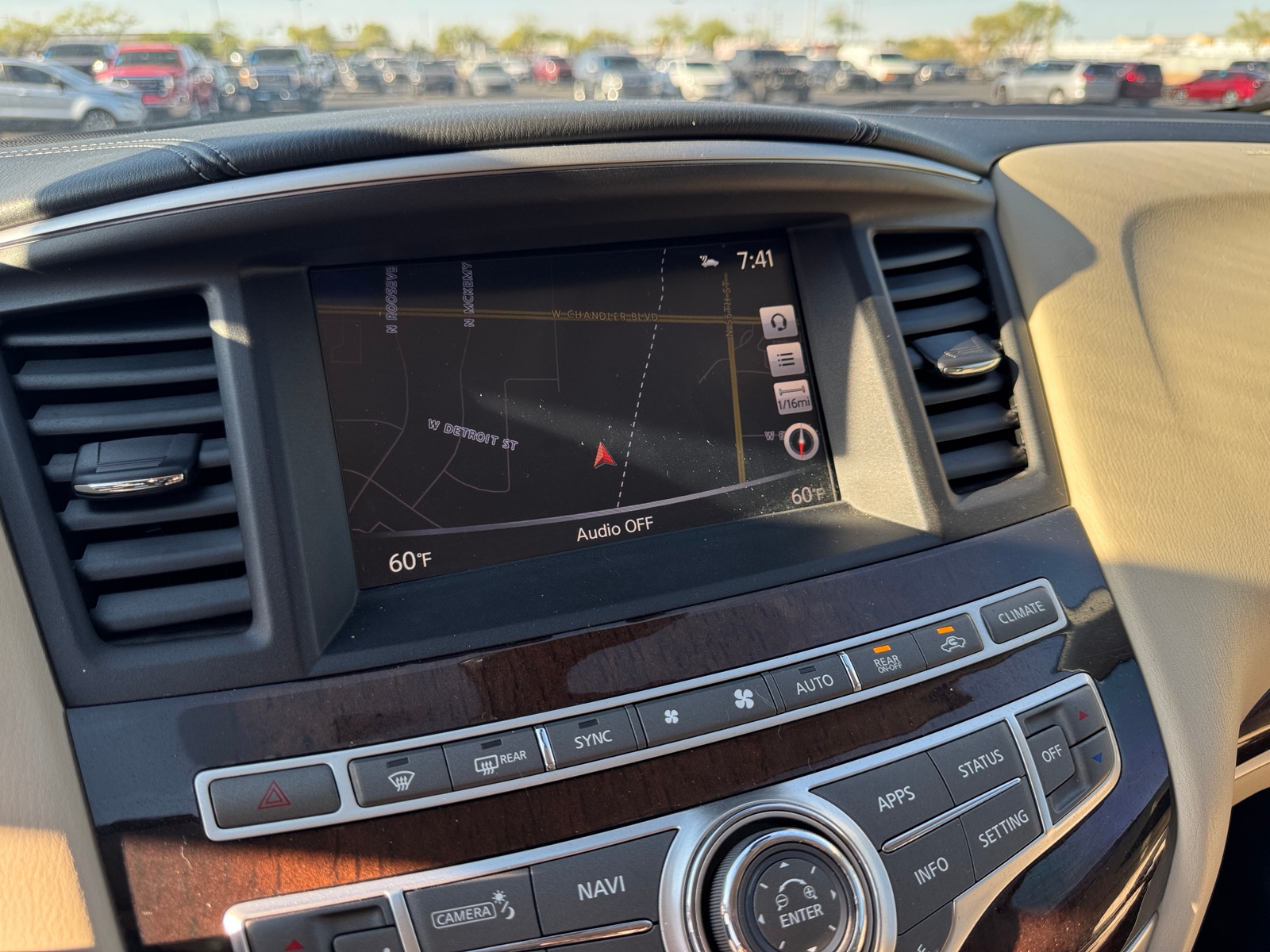 Thumbnail: 2019 INFINITI QX60 - 3