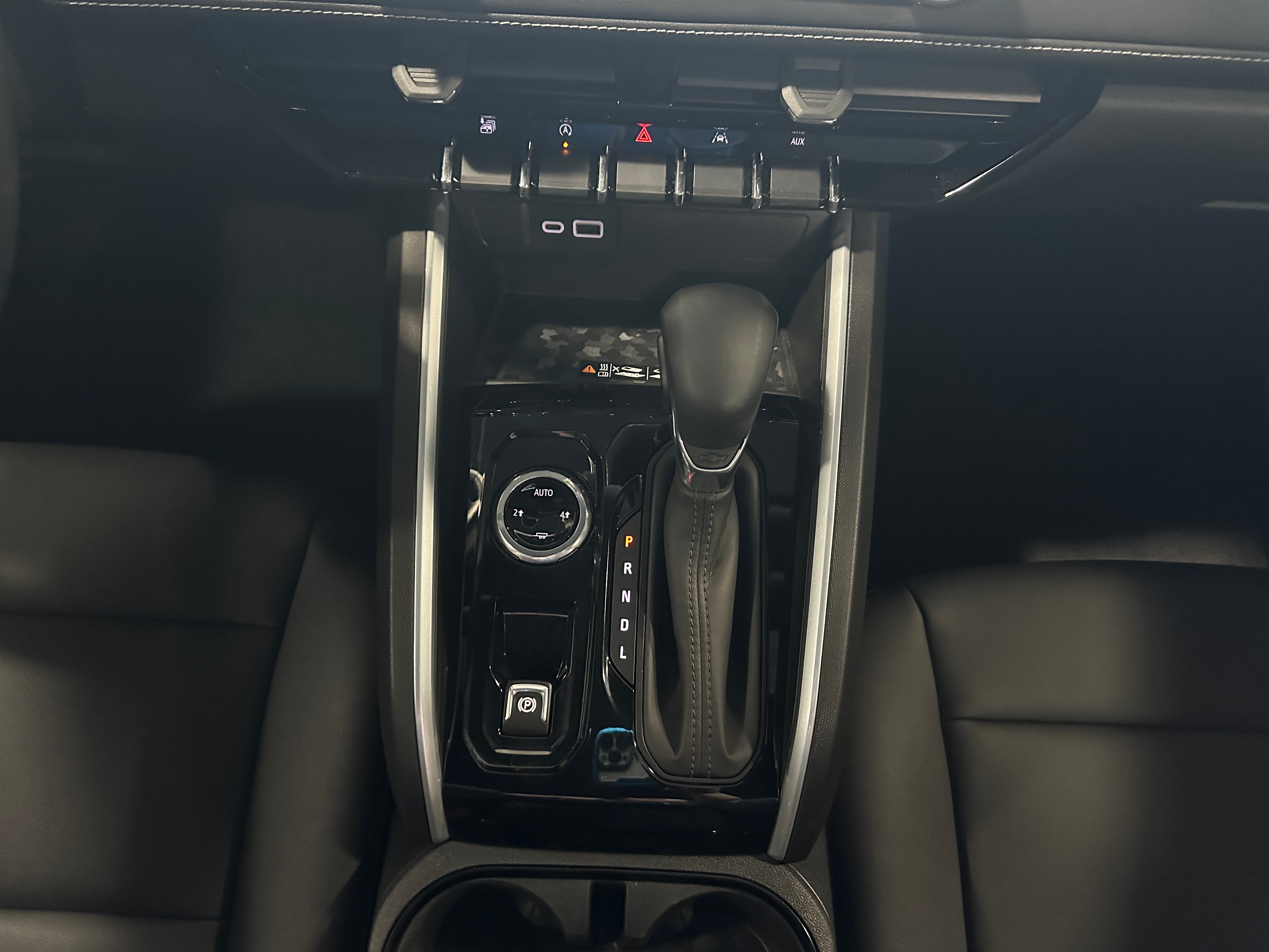 Image of 2023 Chevrolet Colorado Crew Cab LT 5 ft