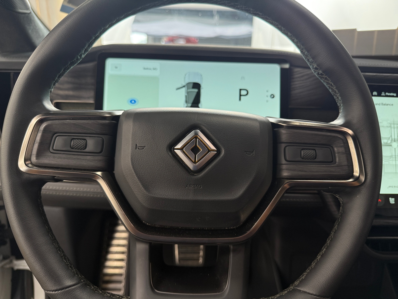 Thumbnail: 2022 Rivian R1S - 5