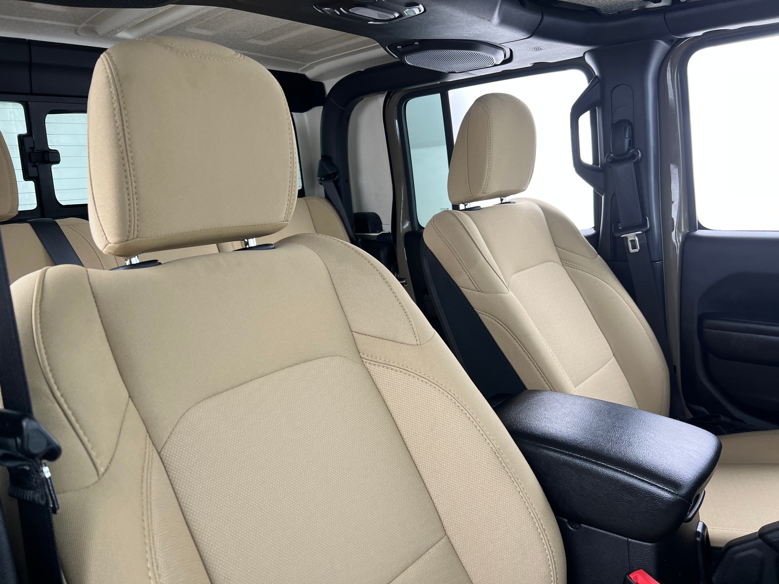 Thumbnail: 2020 Jeep Gladiator - 2