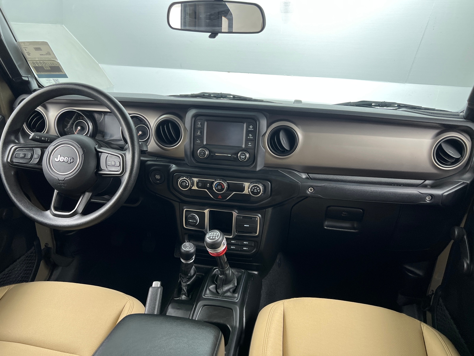 Thumbnail: 2020 Jeep Gladiator - 3