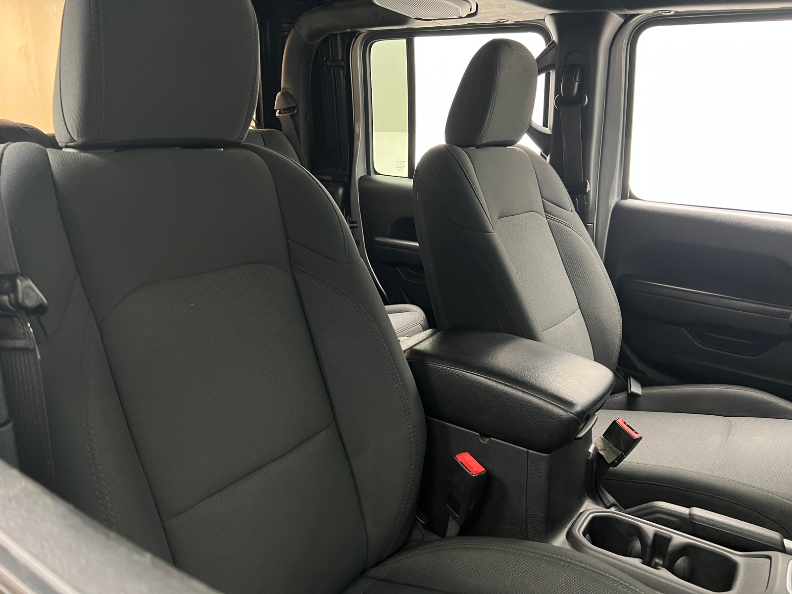 Thumbnail: 2020 Jeep Gladiator - 2