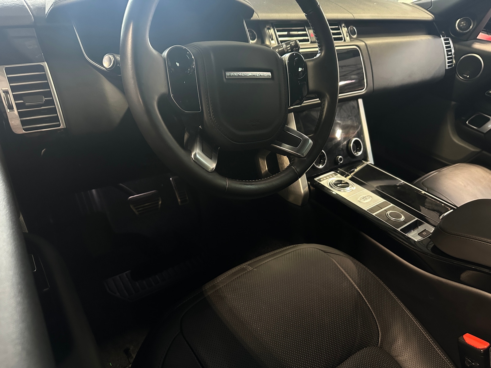Thumbnail: 2021 Land Rover Range Rover - 2