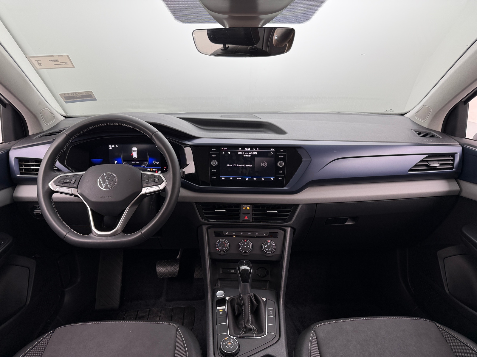 Thumbnail: 2022 Volkswagen Taos - 2
