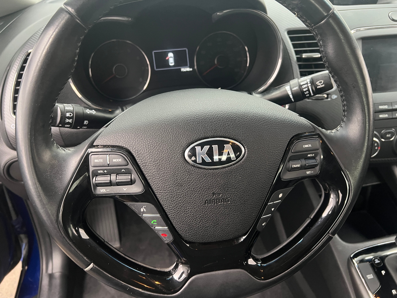 Thumbnail: 2017 Kia Forte - 5