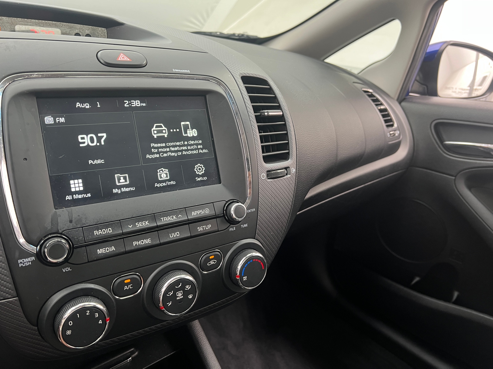 Thumbnail: 2017 Kia Forte - 4