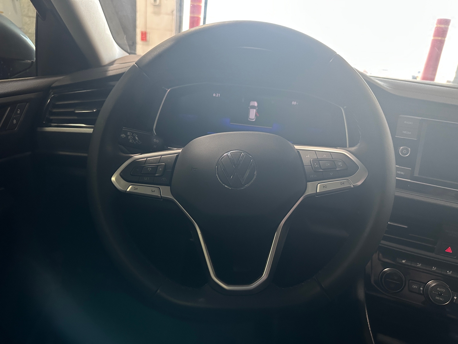 Thumbnail: 2023 Volkswagen Jetta - 4