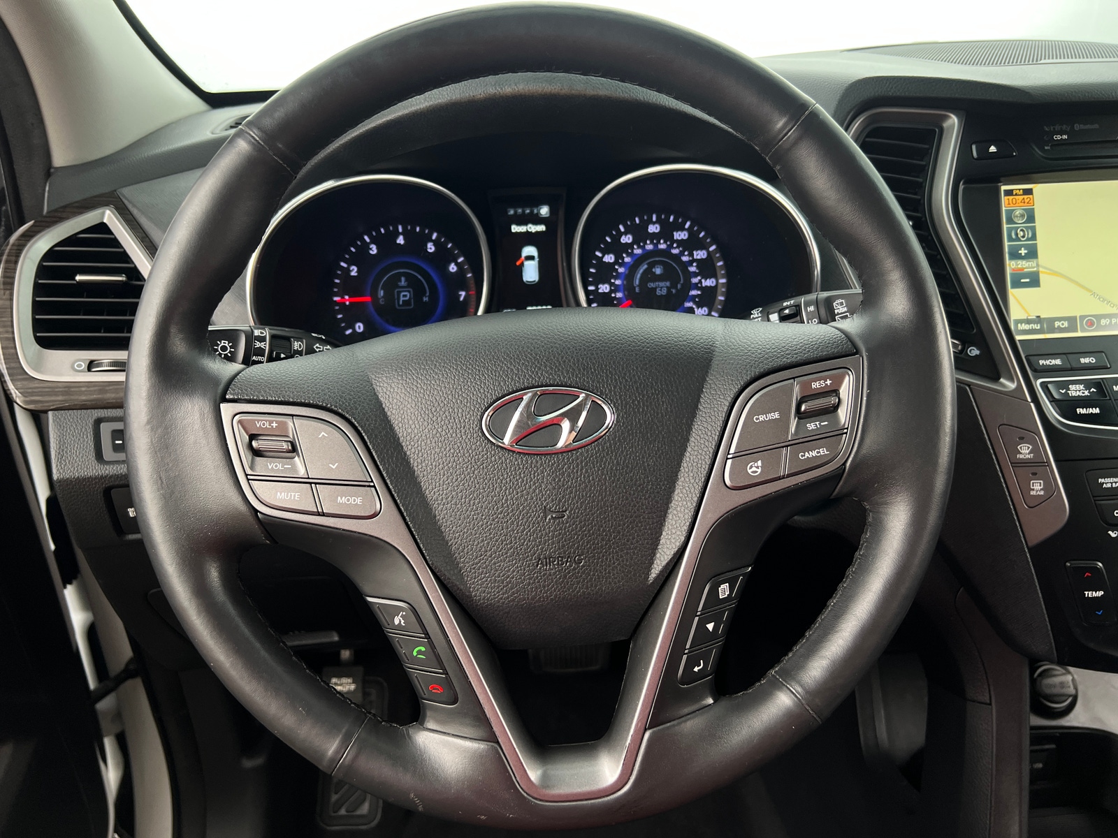 Thumbnail: 2016 Hyundai Santa Fe - 4