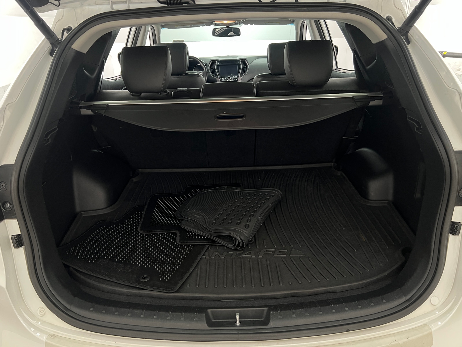 Thumbnail: 2016 Hyundai Santa Fe - 6