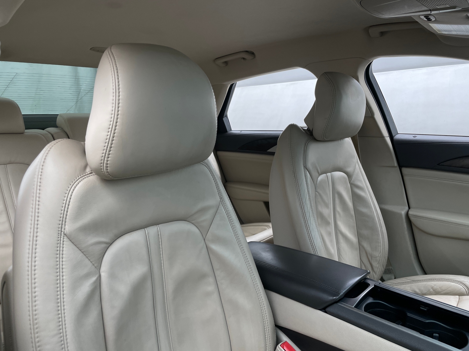 Thumbnail: 2017 Lincoln MKZ - 2