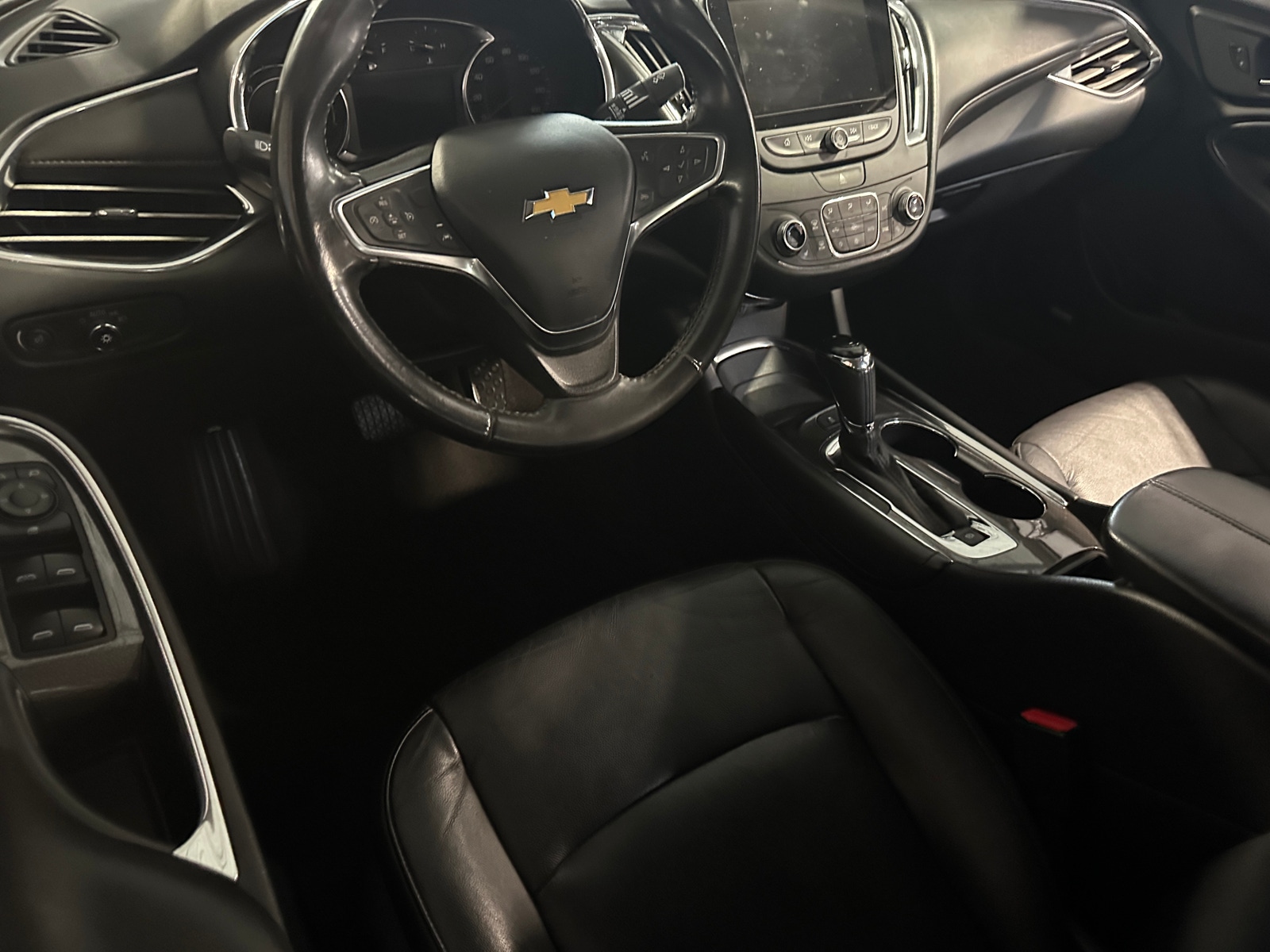 Thumbnail: 2018 Chevrolet Malibu - 2