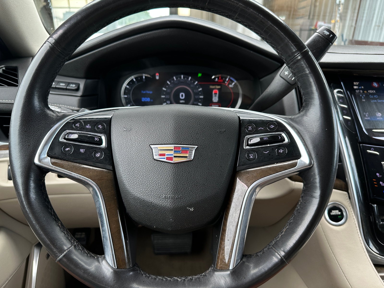 Thumbnail: 2020 Cadillac Escalade - 4