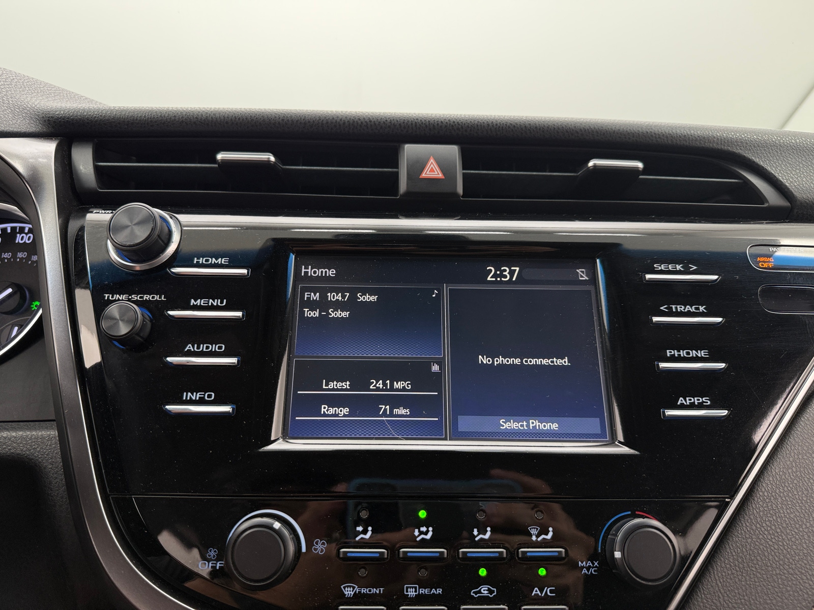 Thumbnail: 2018 Toyota Camry - 4