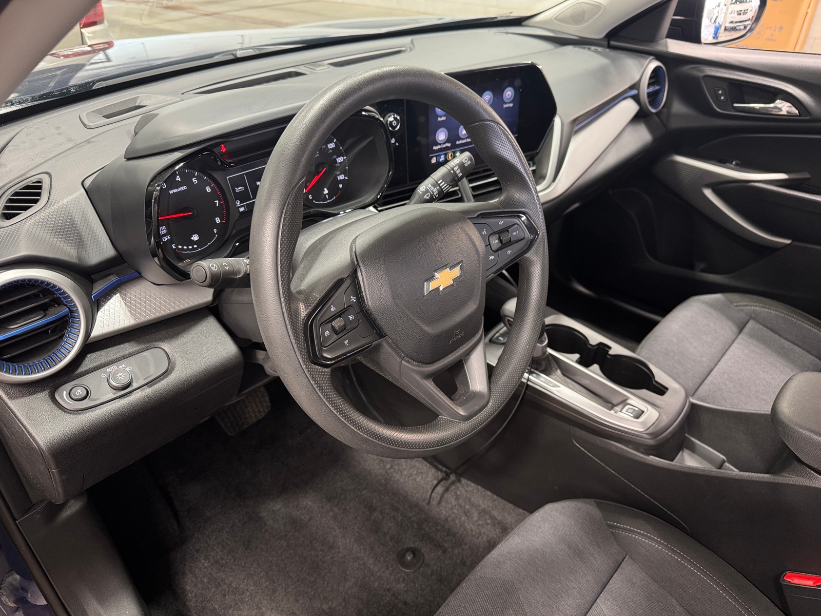 Thumbnail: 2024 Chevrolet Trax - 3