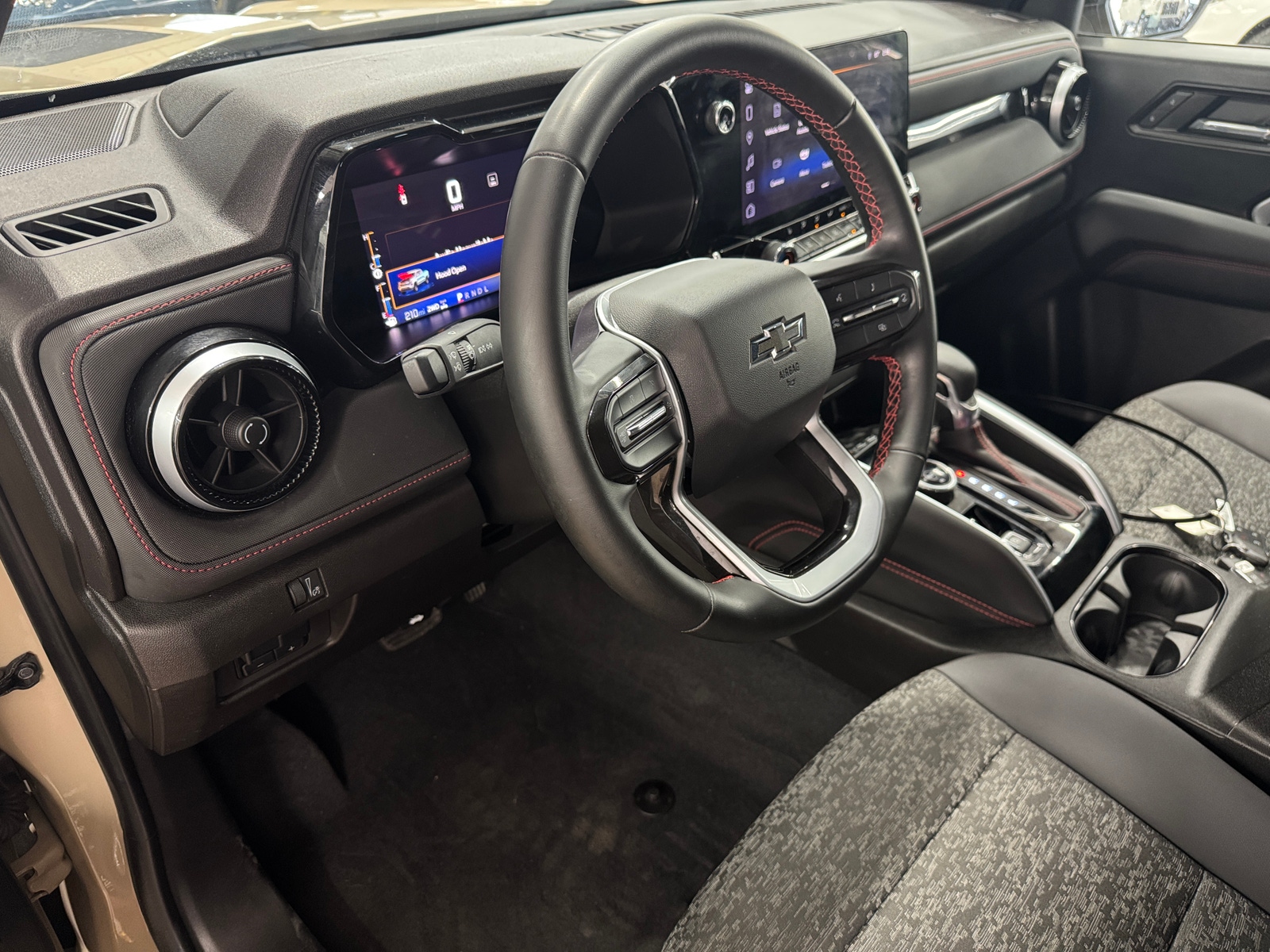Thumbnail: 2023 Chevrolet Colorado - 2