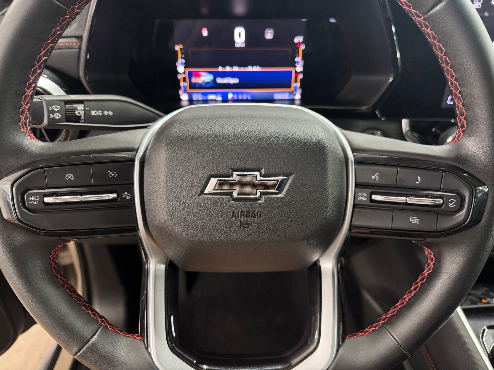 Thumbnail: 2023 Chevrolet Colorado - 4
