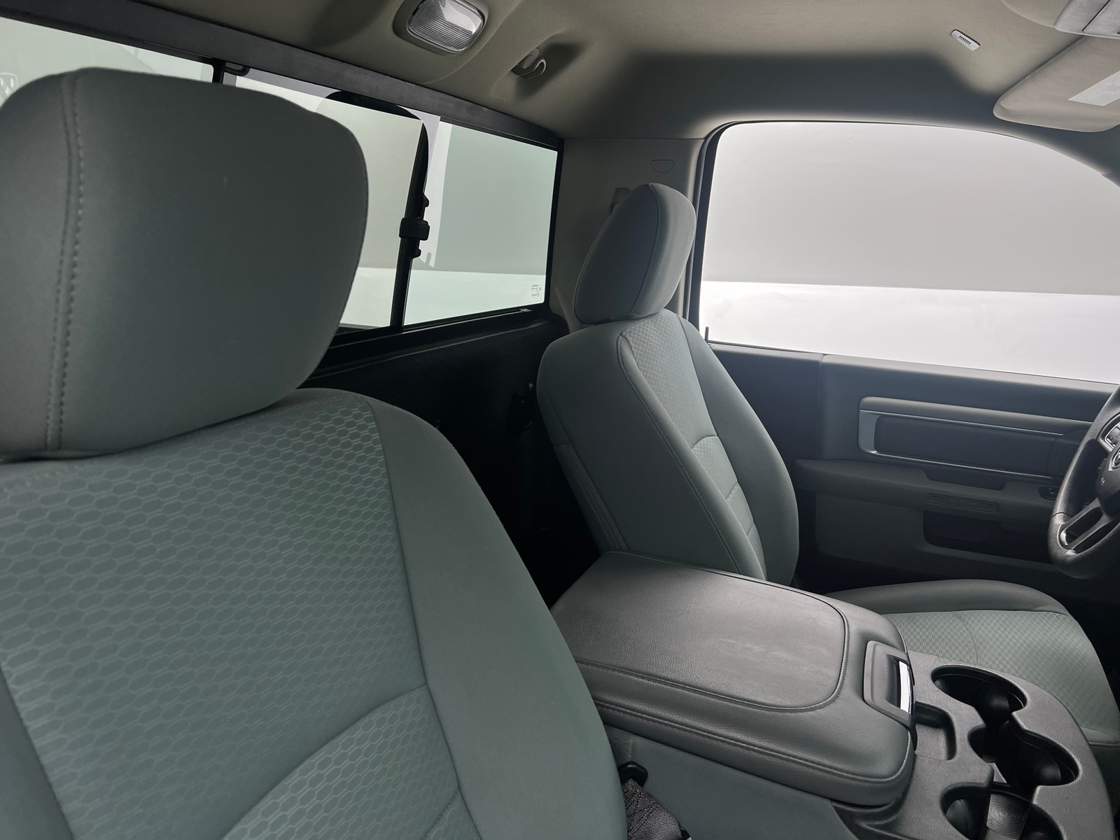 Thumbnail: 2019 RAM 1500 Classic - 2