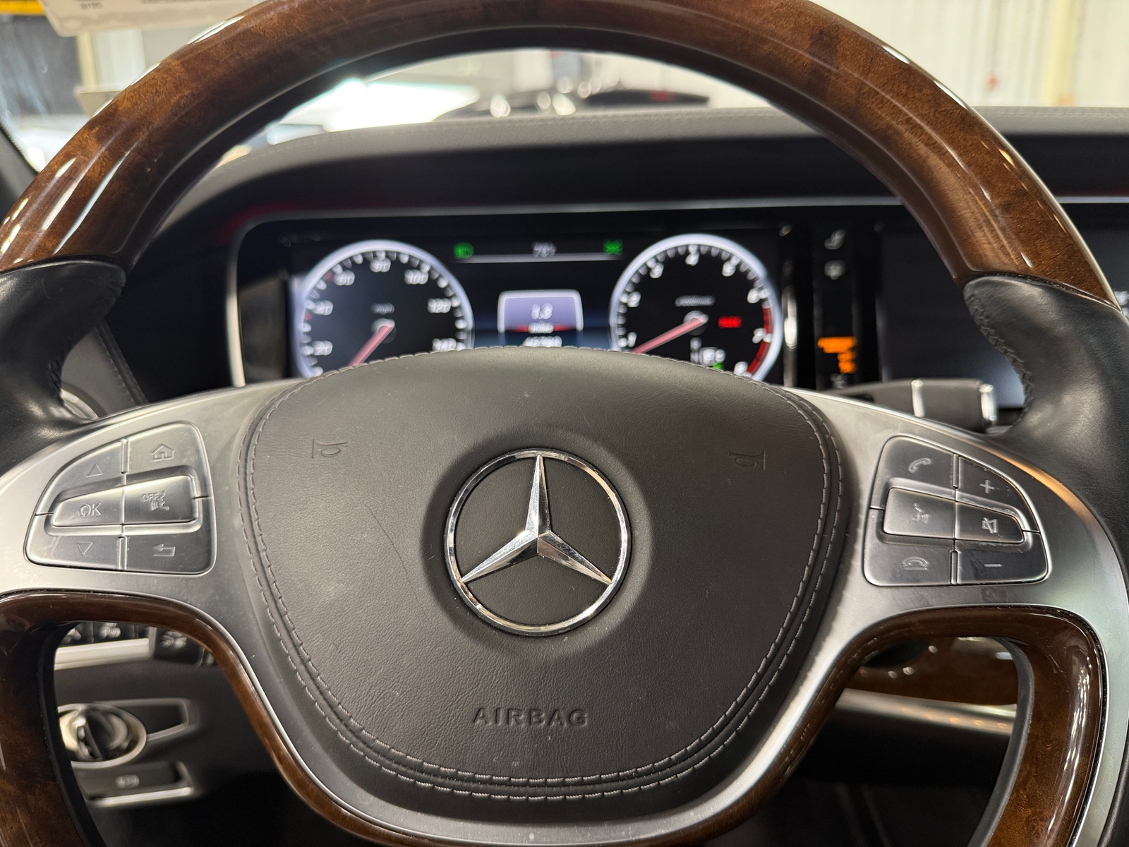 Thumbnail: 2016 Mercedes-Benz S-Class - 4