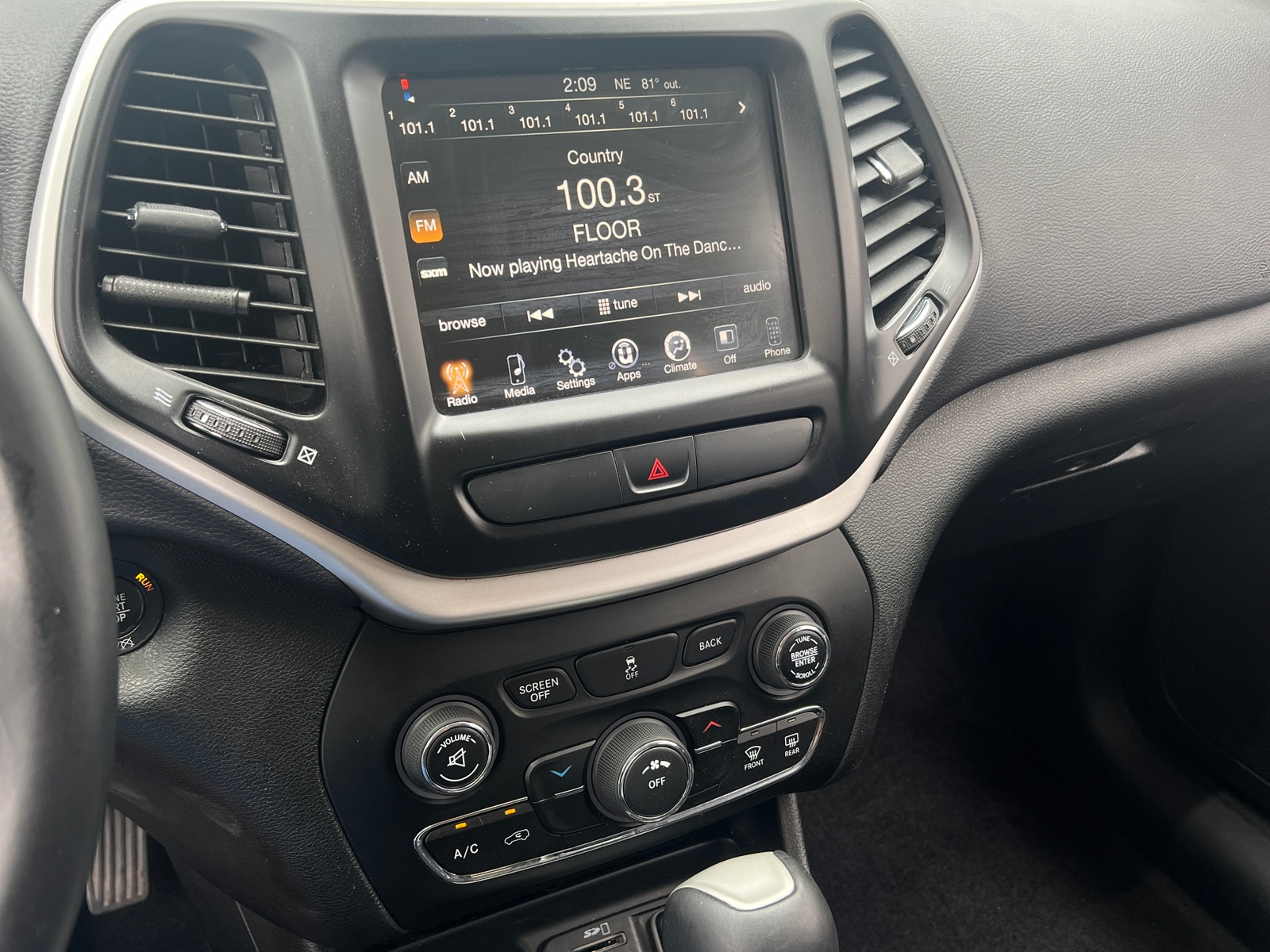 Thumbnail: 2018 Jeep Cherokee - 4