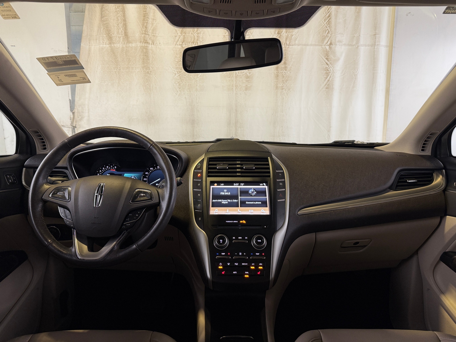 Thumbnail: 2017 Lincoln MKC - 2