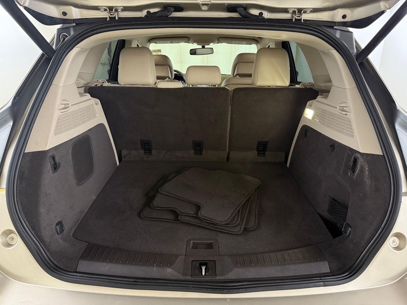 Thumbnail: 2017 Lincoln MKC - 6