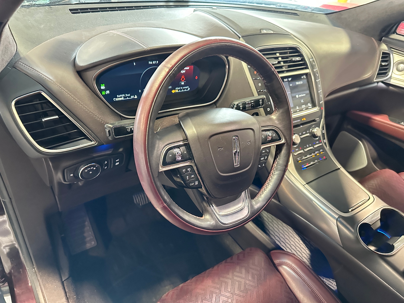 Thumbnail: 2019 Lincoln Nautilus - 2